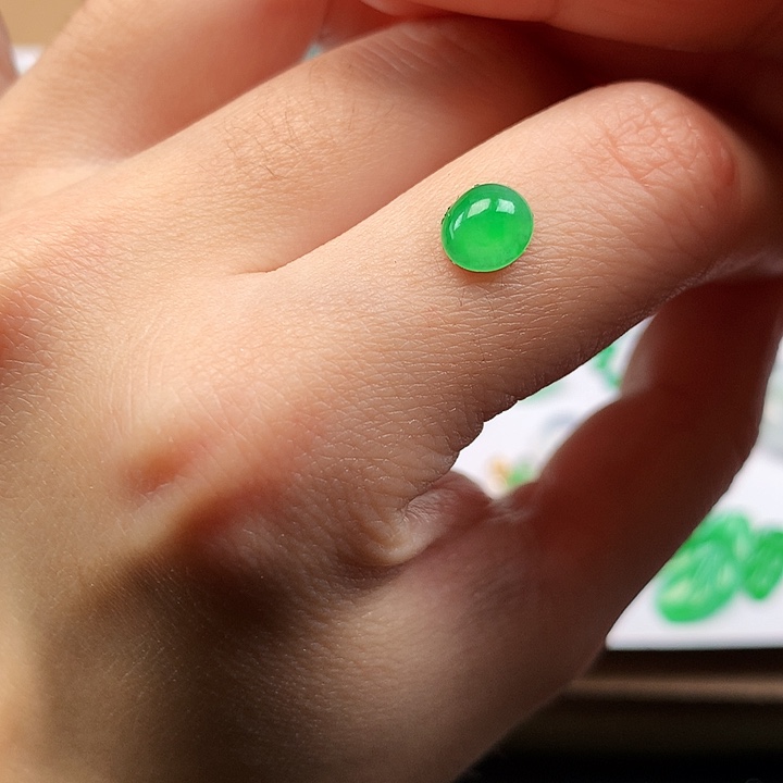 翡翠吊坠(不含链)未镶嵌蛋面