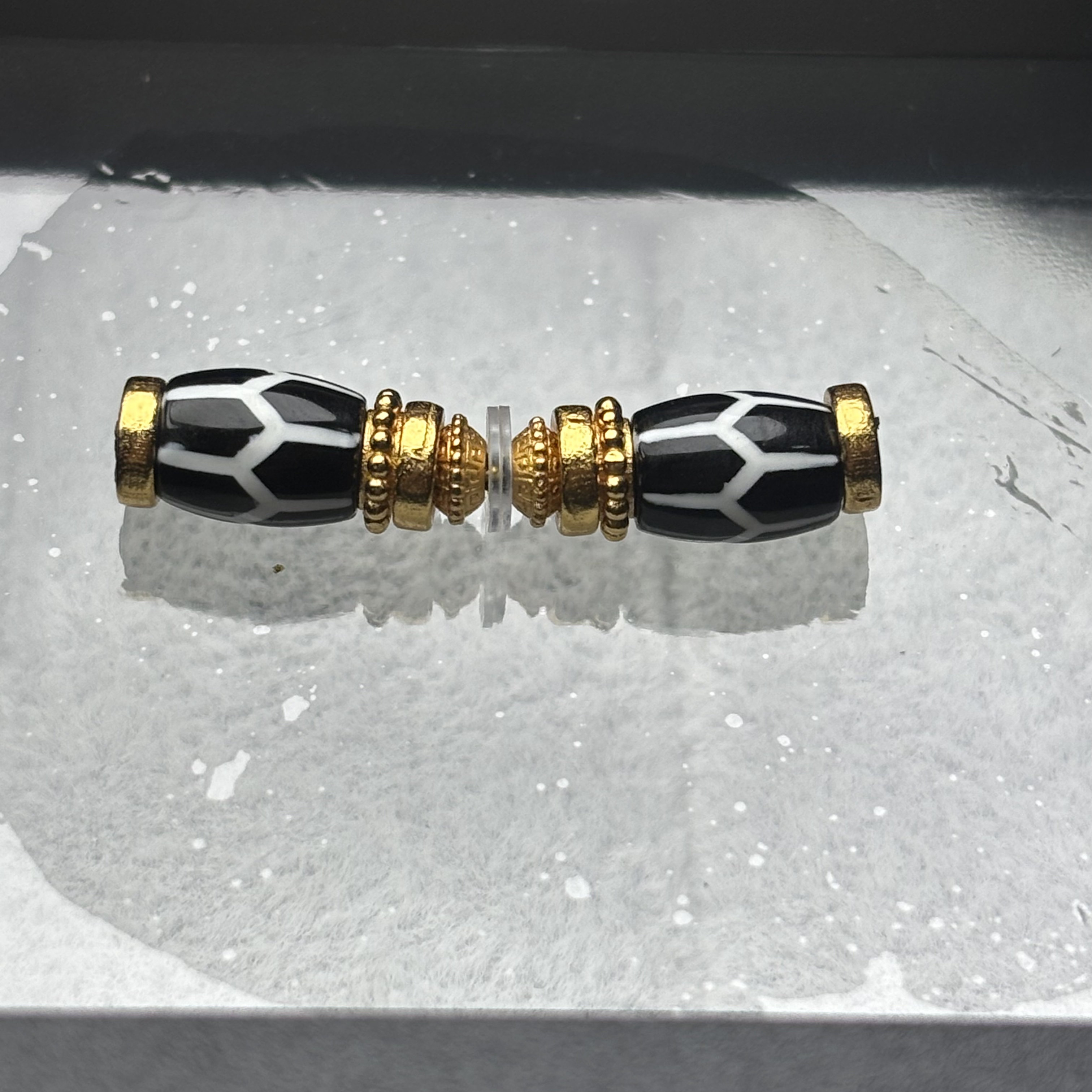 富甲珠金刚虎牙水波纹玛瑙桶珠隔珠