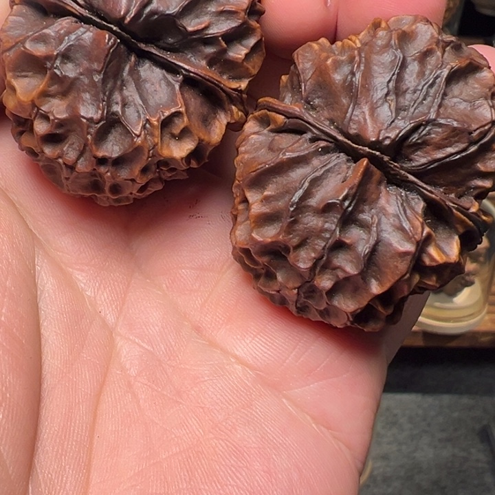 文玩核桃把件凤凰牡丹46mm