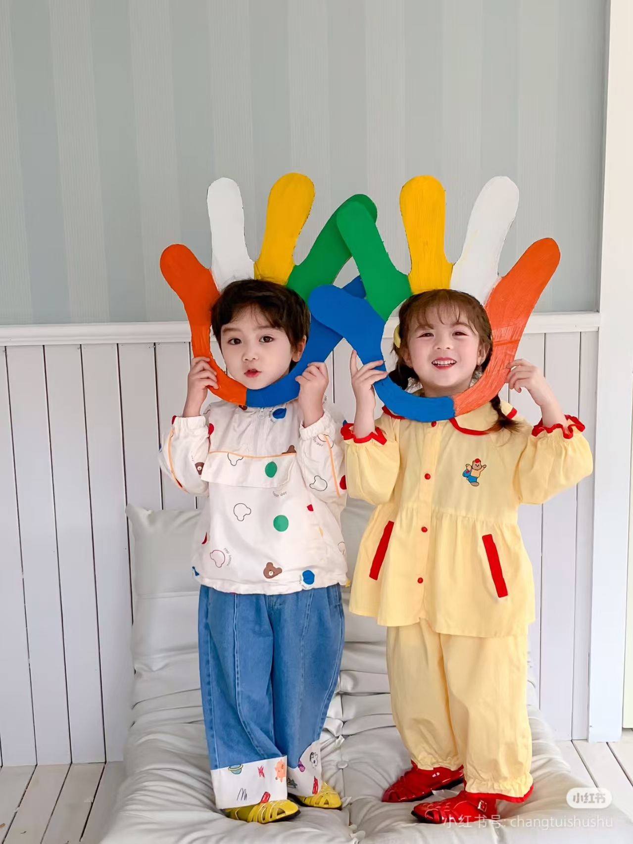 ID-30122棕色背心裙+米色外套