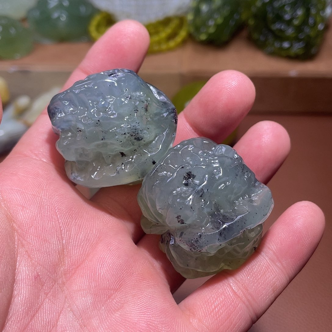 未镶嵌蛇纹石玉珠宝奇石清***合