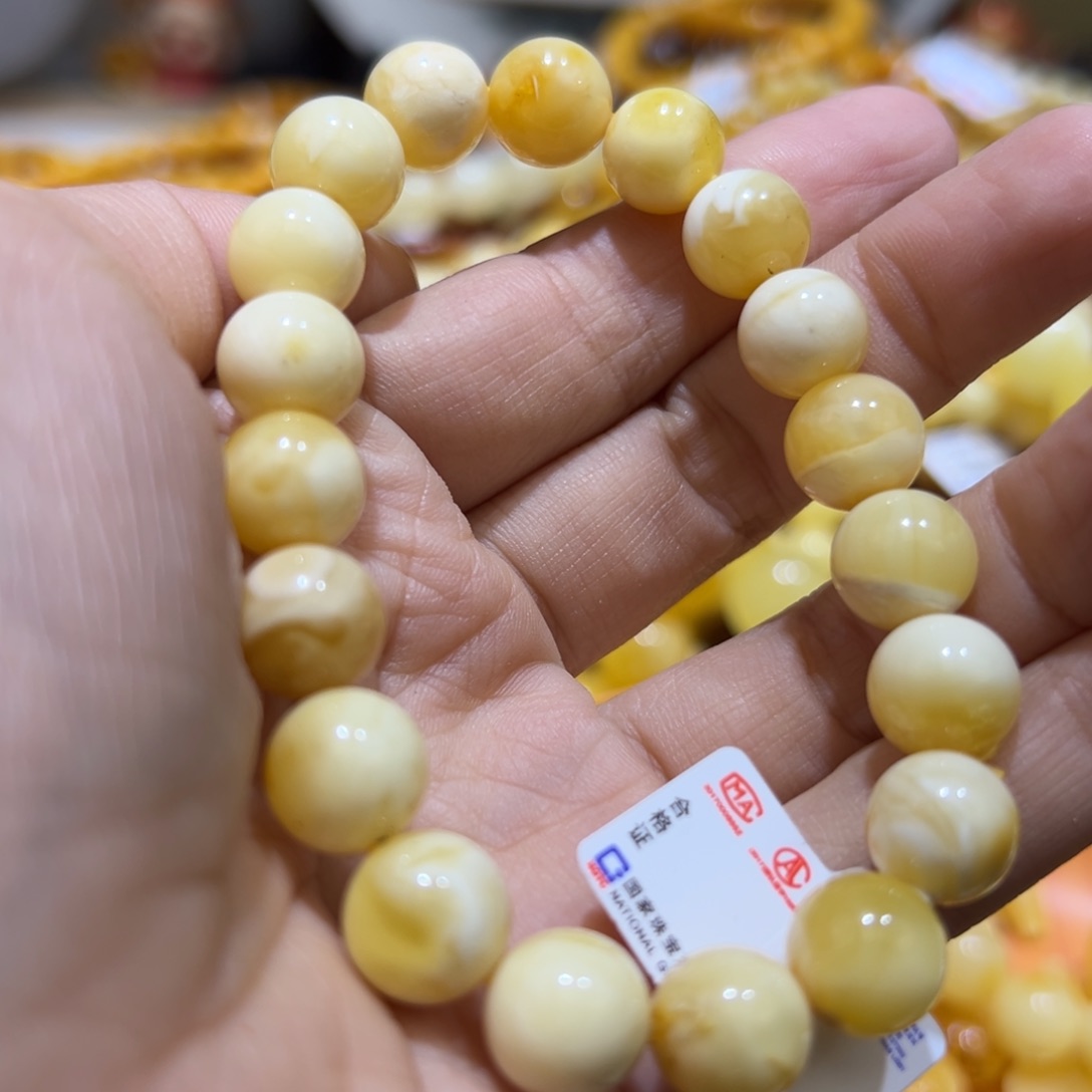 琥珀珠宝奇石未镶嵌