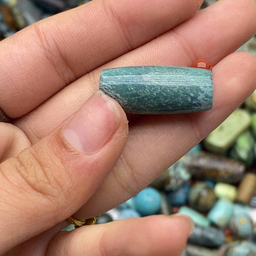 南红玛瑙未镶嵌珠宝奇石