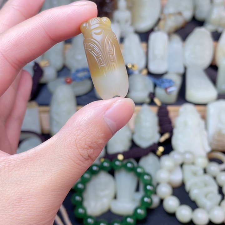 和田玉颈饰未镶嵌