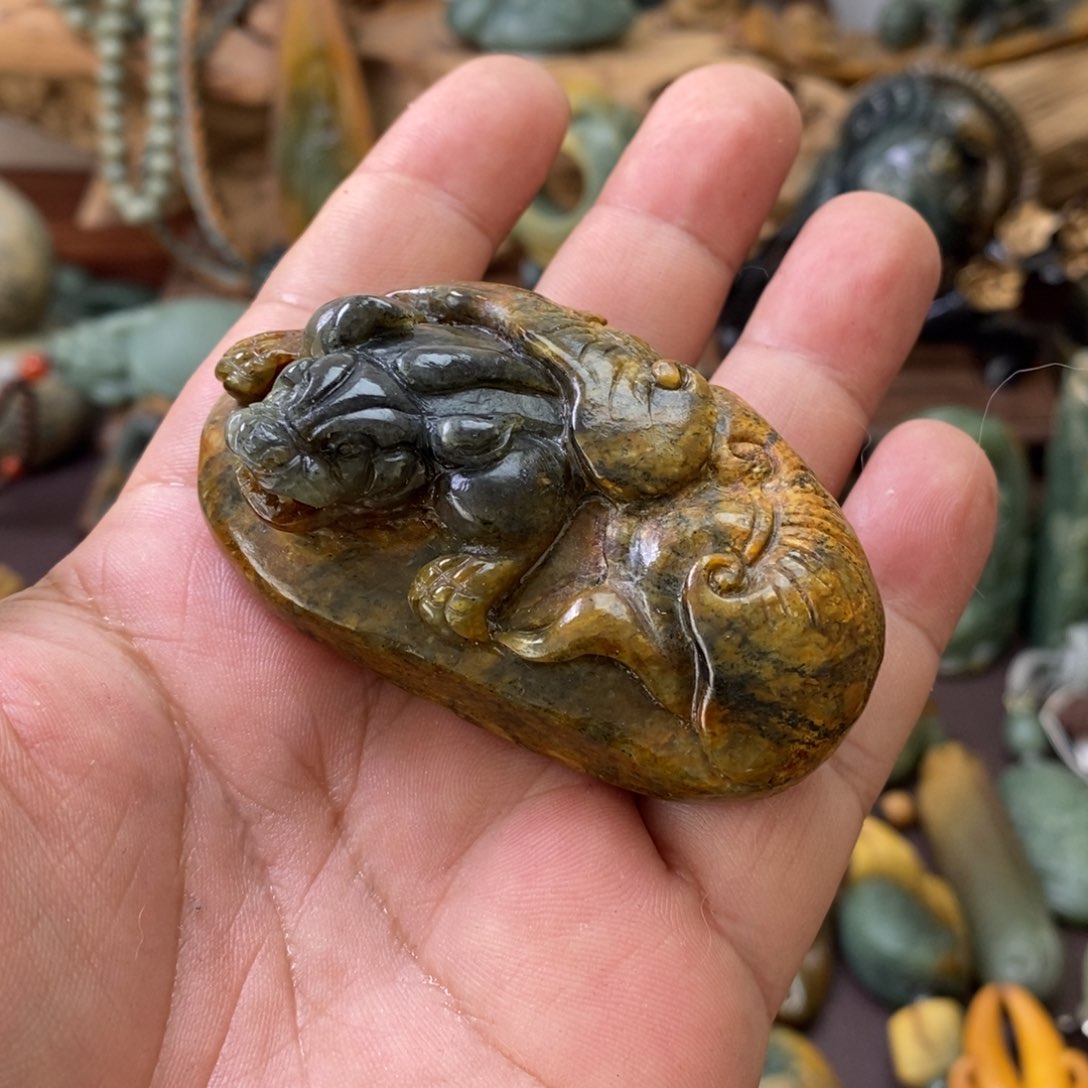 岫岩河磨玉（透闪石质玉）未镶嵌挂件