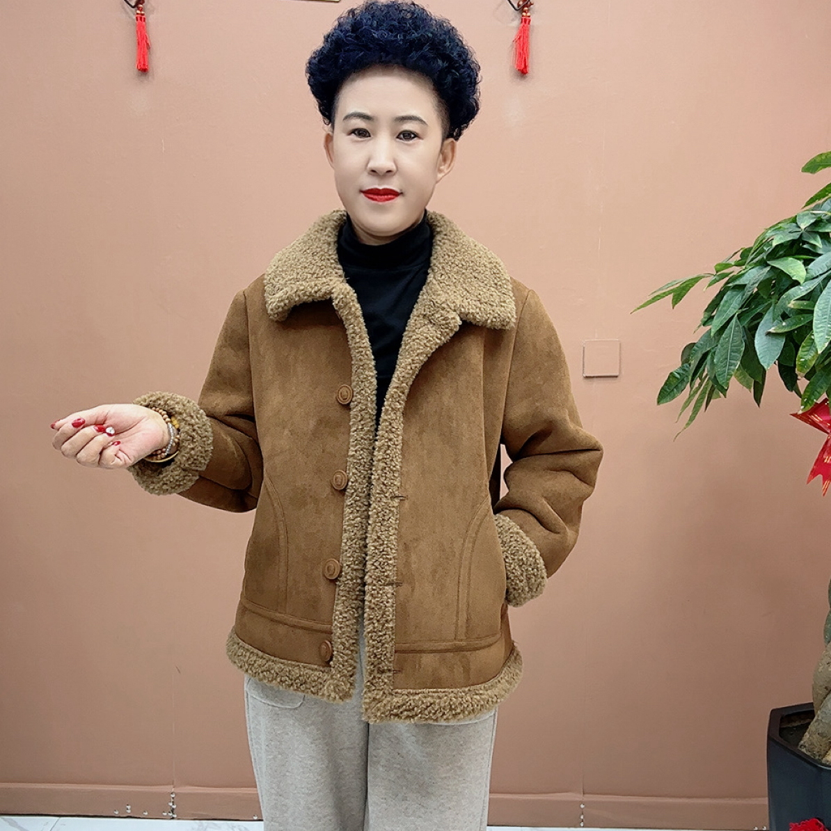 46单排扣款女冬季加厚一体绒保暖外套（长度60到63）