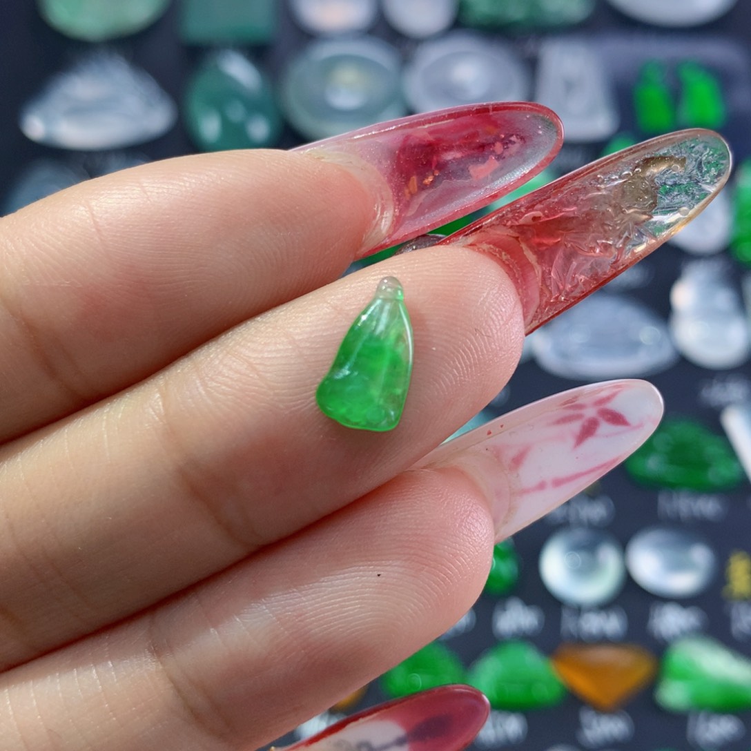 翡翠颈饰未镶嵌纯天然缅甸翡翠A货