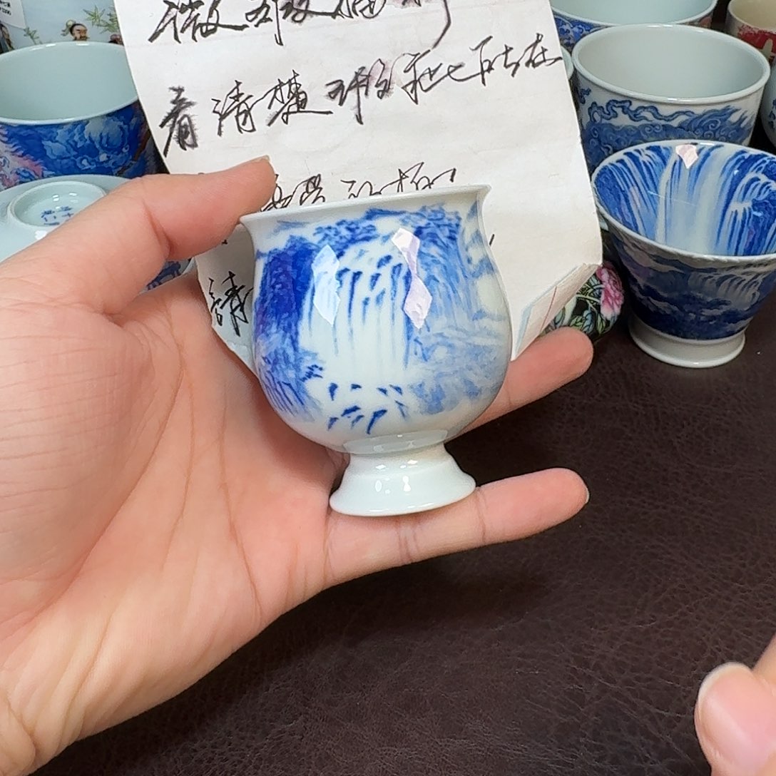 现代景德镇陶瓷杯