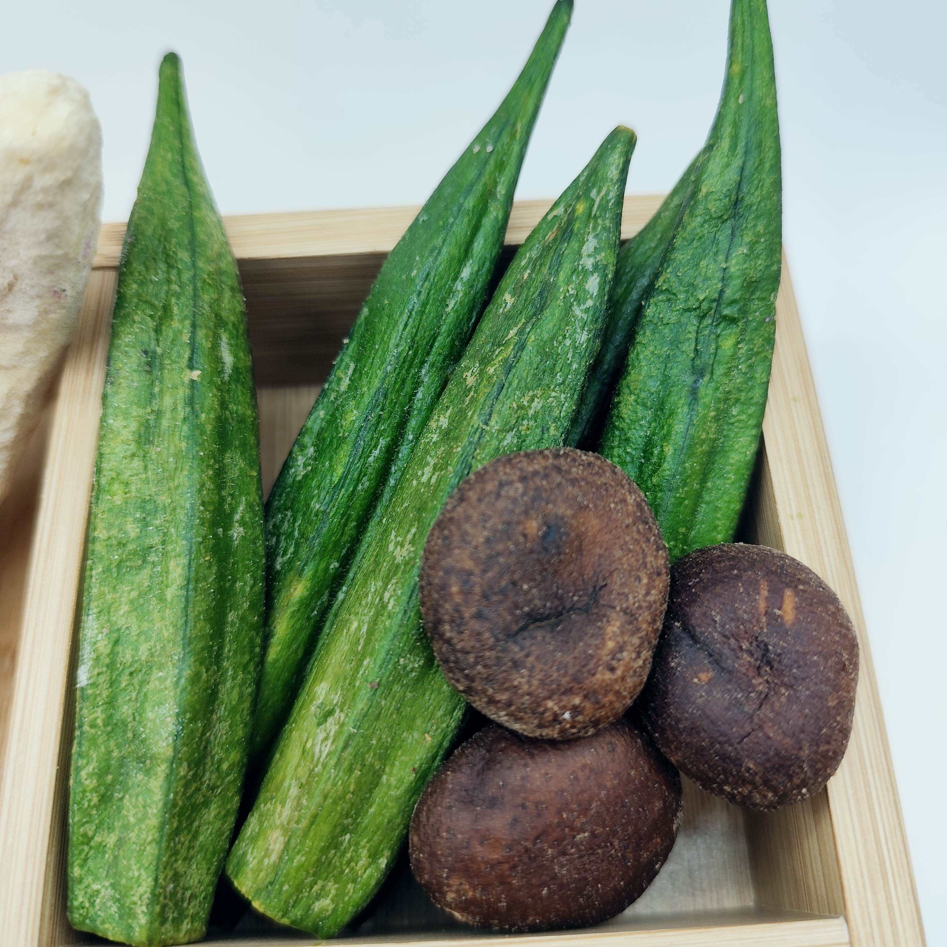 自选冻干混合果蔬脆草莓黄桃菠萝蜜猕猴桃秋葵香菇鹿茸菇酸奶块