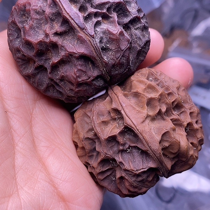 潇***叔把件文玩核桃   158