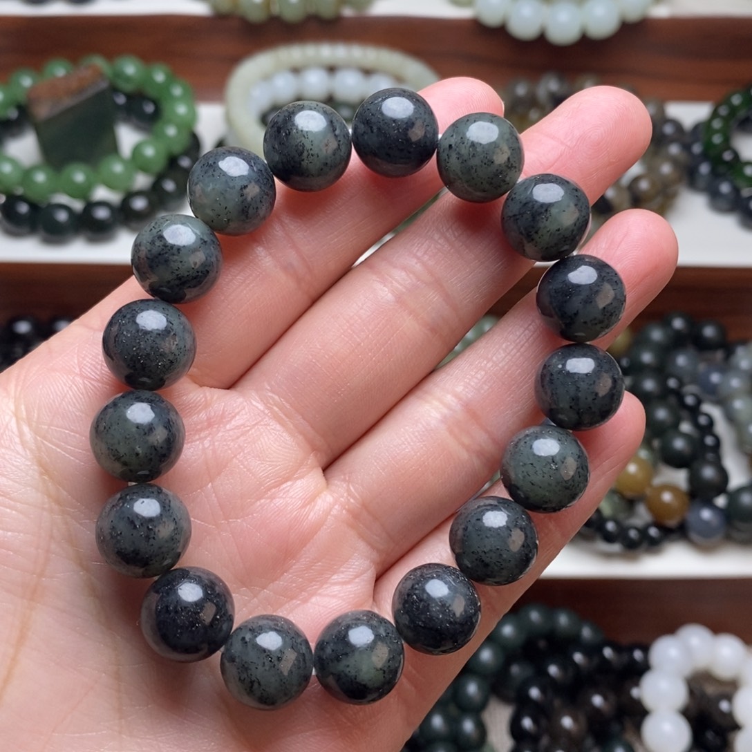 和田玉未镶嵌手串