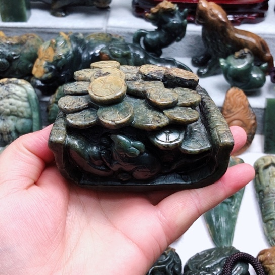 岫岩河磨玉（透闪石质玉）把件未镶嵌