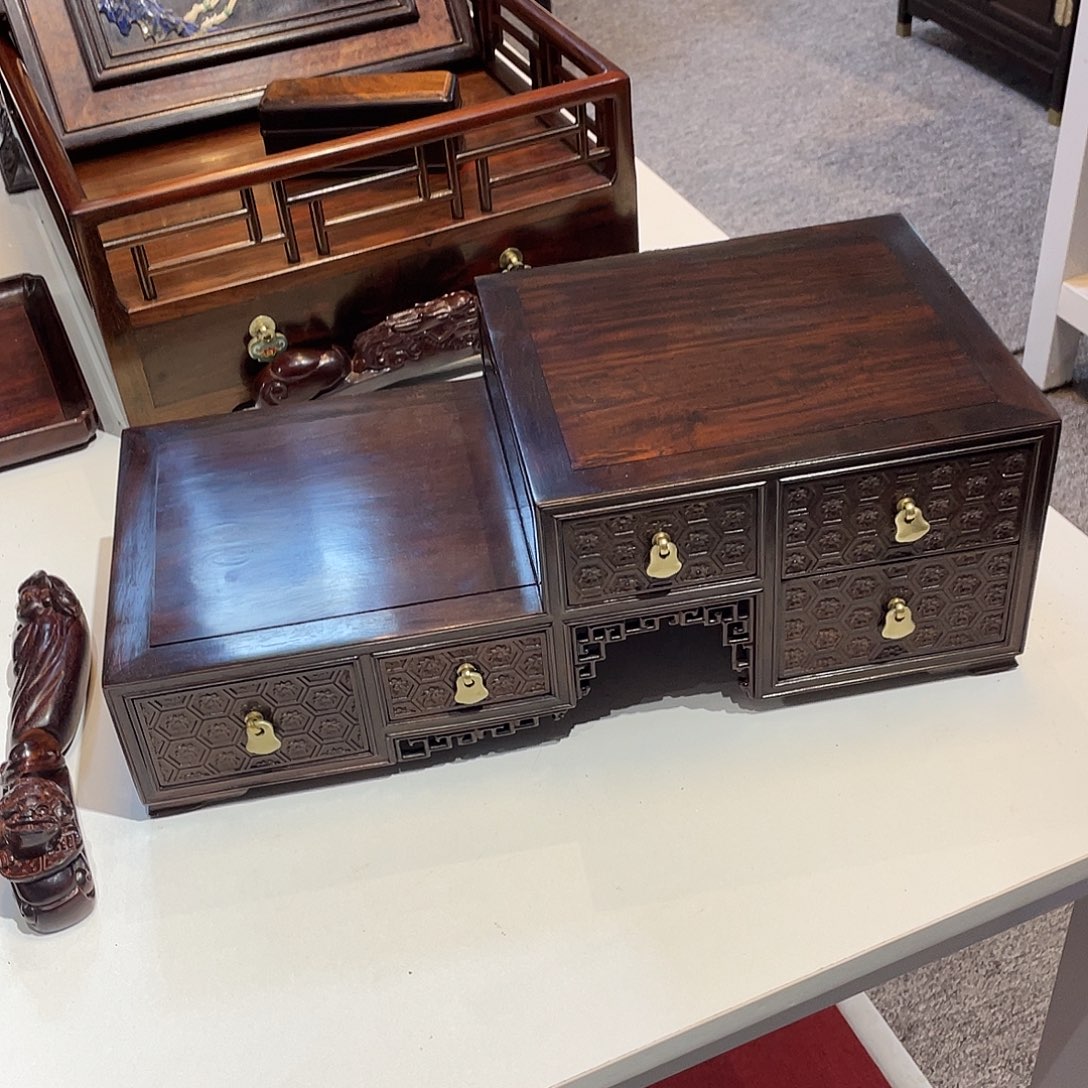 红酸枝木类成套家具