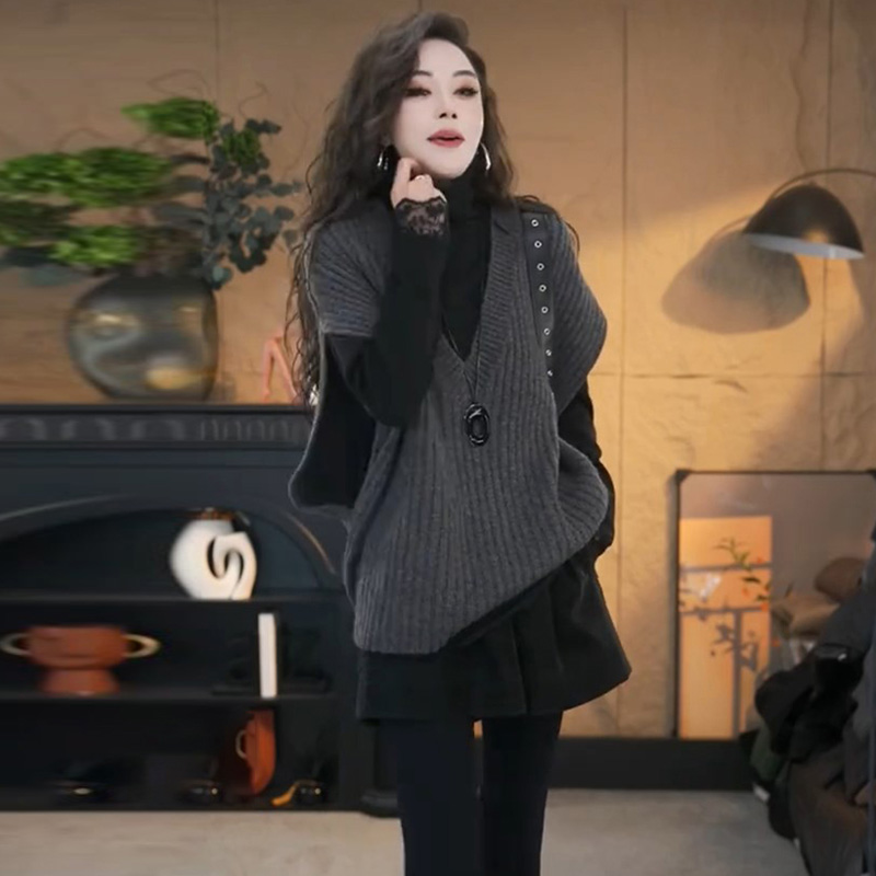 气质减龄高领T恤针织马甲套装女2025春季新款小众今年流行上衣潮