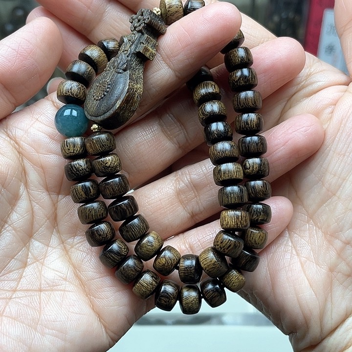 沉香手串瑞***9越南富森红土沉留疤料