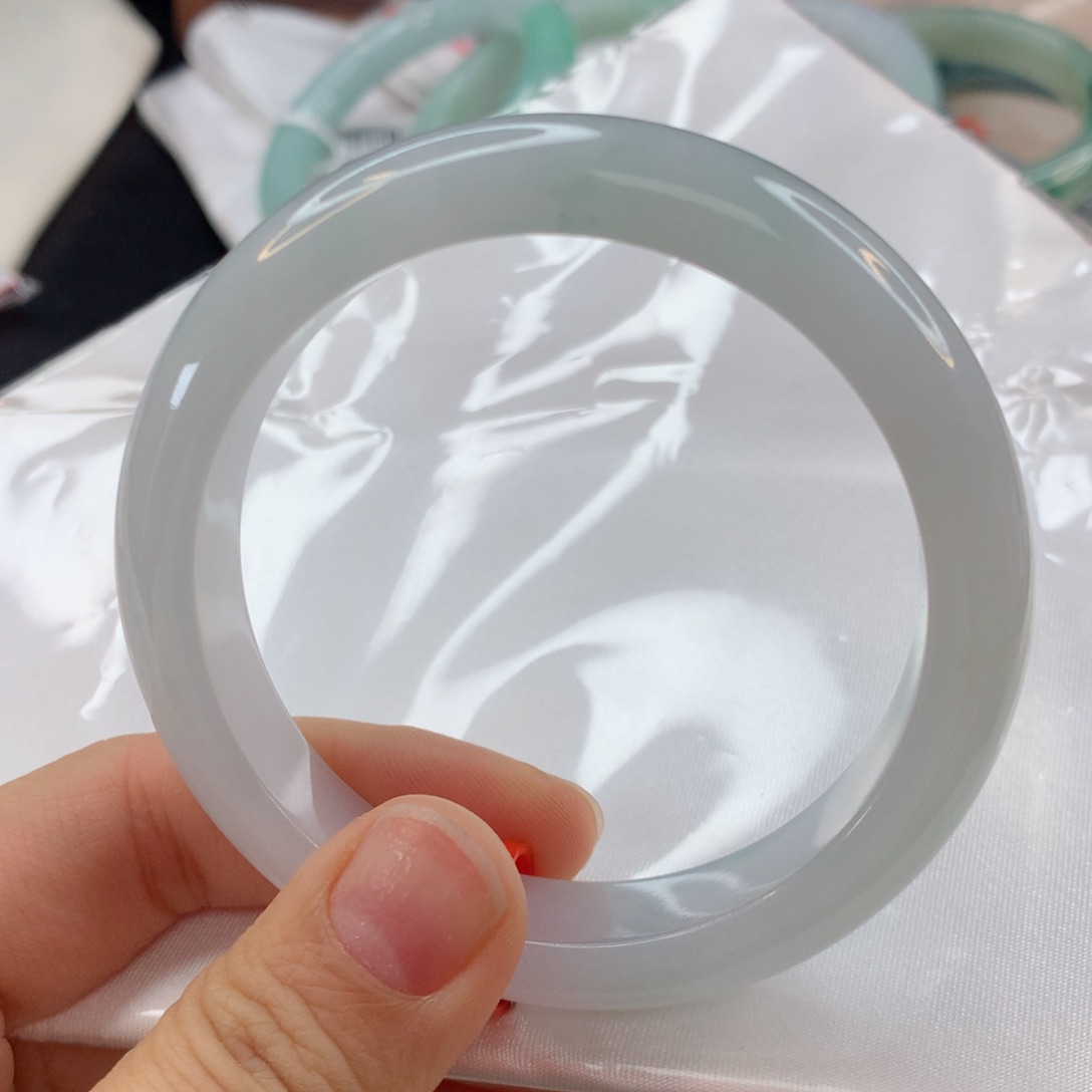 翡翠未镶嵌手镯55.1圈