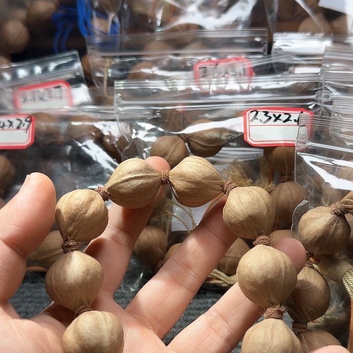 吊坠橄榄核?**?2.3❌2.7