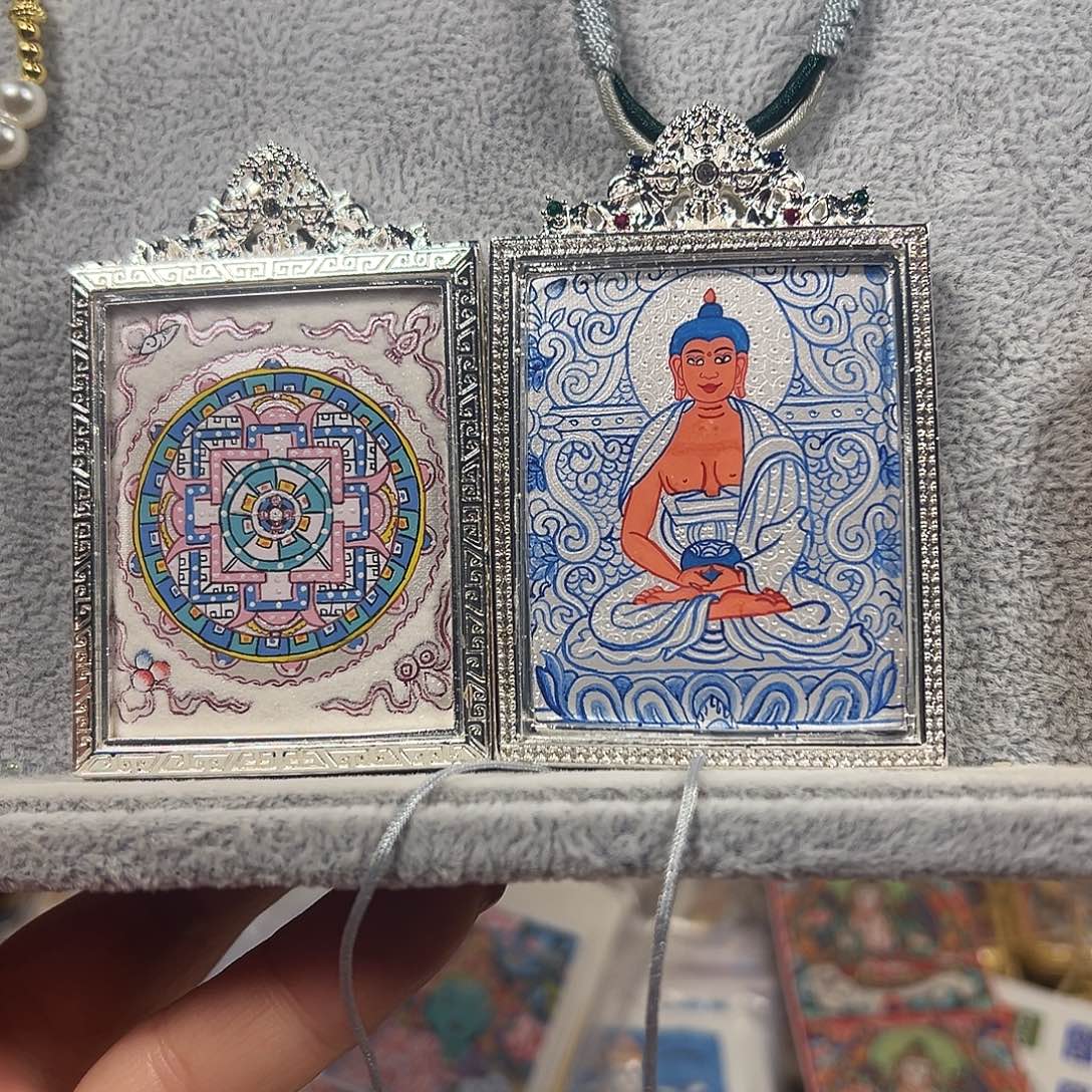 隐***埃吊坠银唐阿弥➕银唐坦诚双面