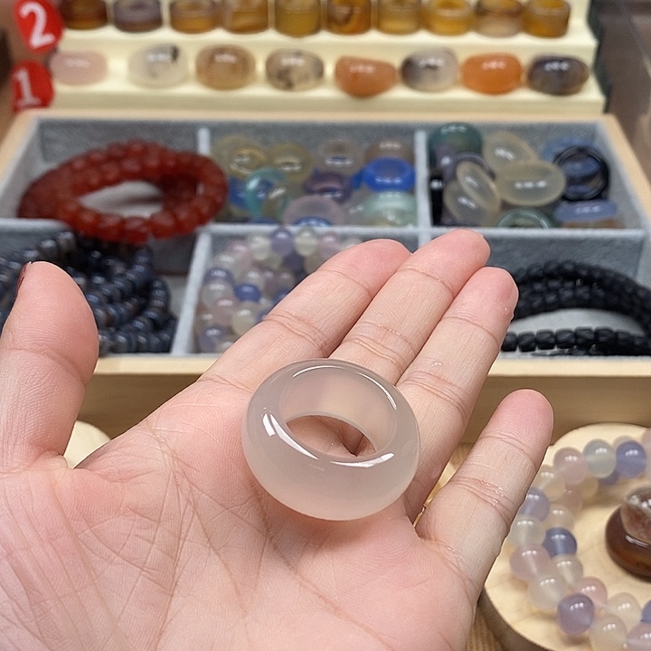 冷***起玛瑙/玉髓未镶嵌戒指