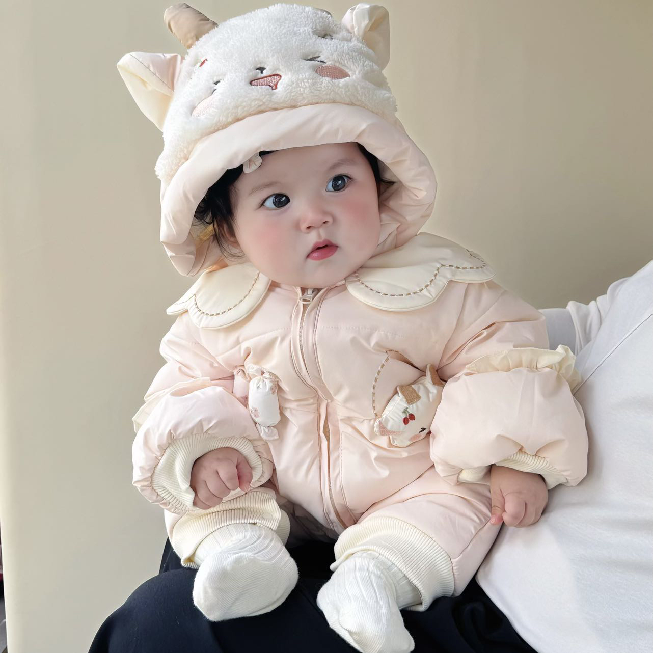 小羊咩咩连体男女宝宝可爱萌毛茸茸保暖哈衣冬季外出爬服加厚哈衣