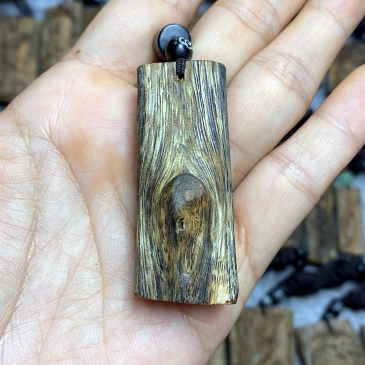 沉香手把件6.4克奇楠沉香素牌吊坠