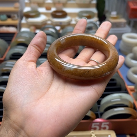 僖****石英质玉手镯未镶嵌