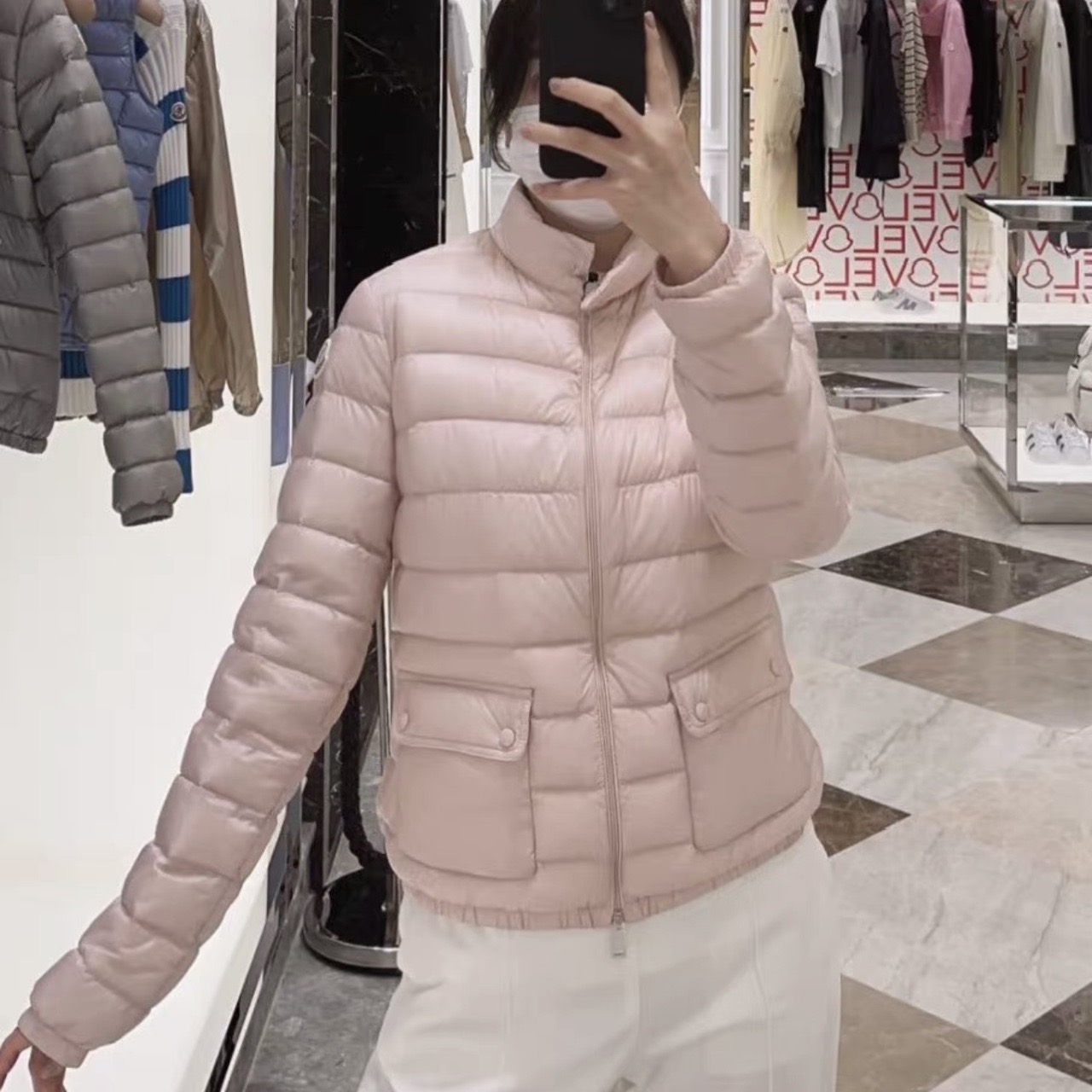 未使用 MONCLER 活动-300汤/P255232425/经典logo薄款羽绒服