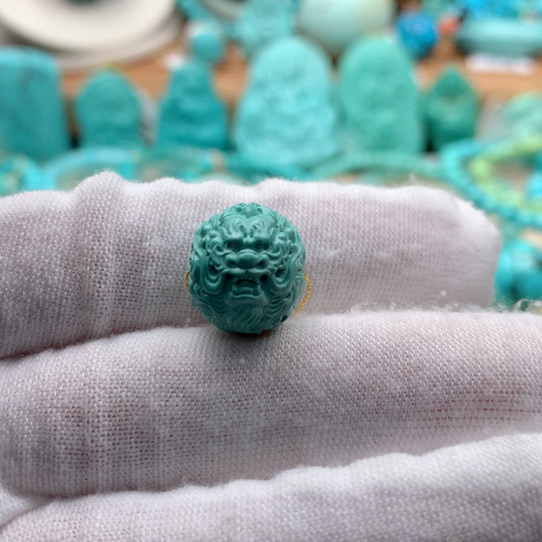 绿松石颈饰未镶嵌