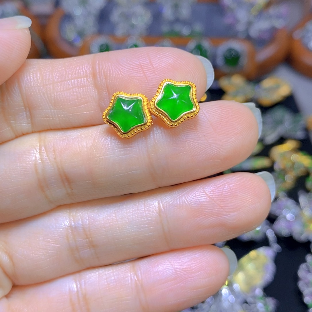 翡翠颈饰银S925镶嵌天然翡翠