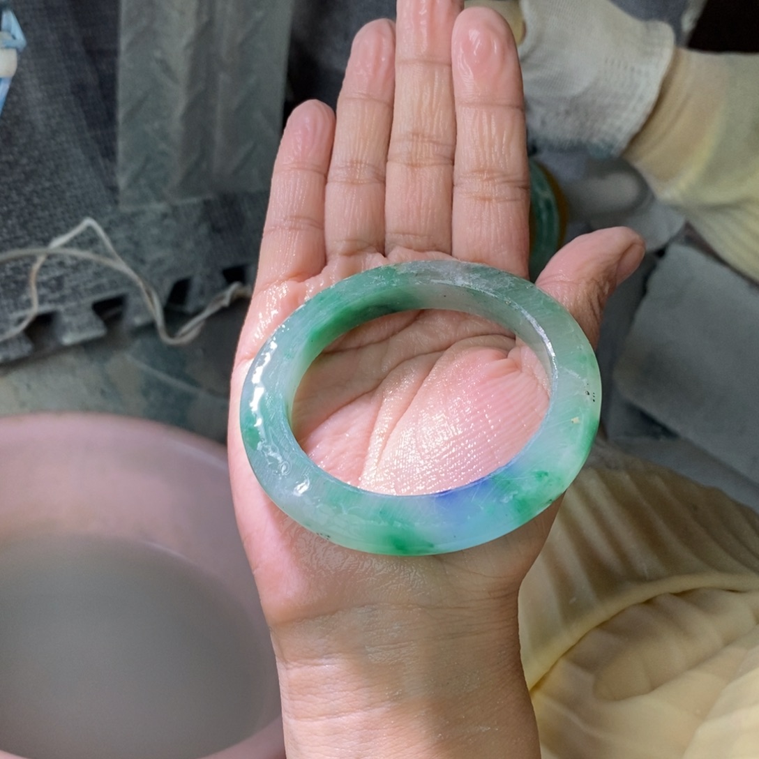 N***٥石英质玉（非洲翠）未镶嵌手镯定制