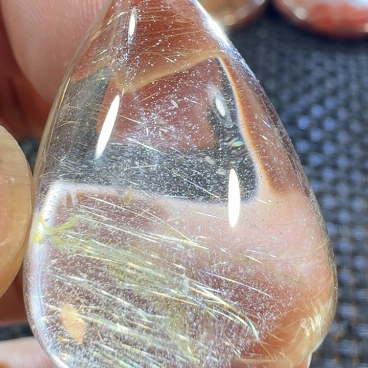 水晶颈饰未镶嵌王***?