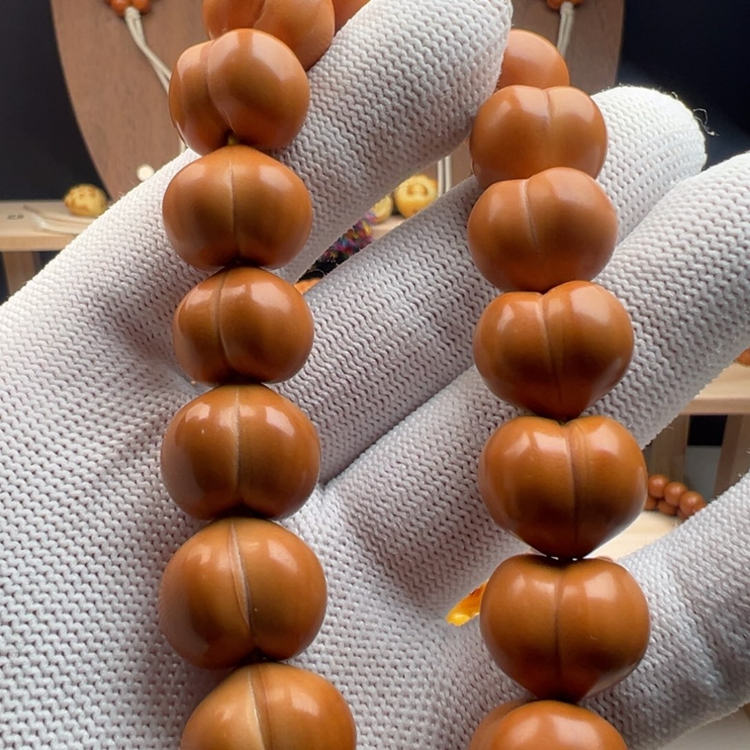 白***拜手串猴头核桃猴头