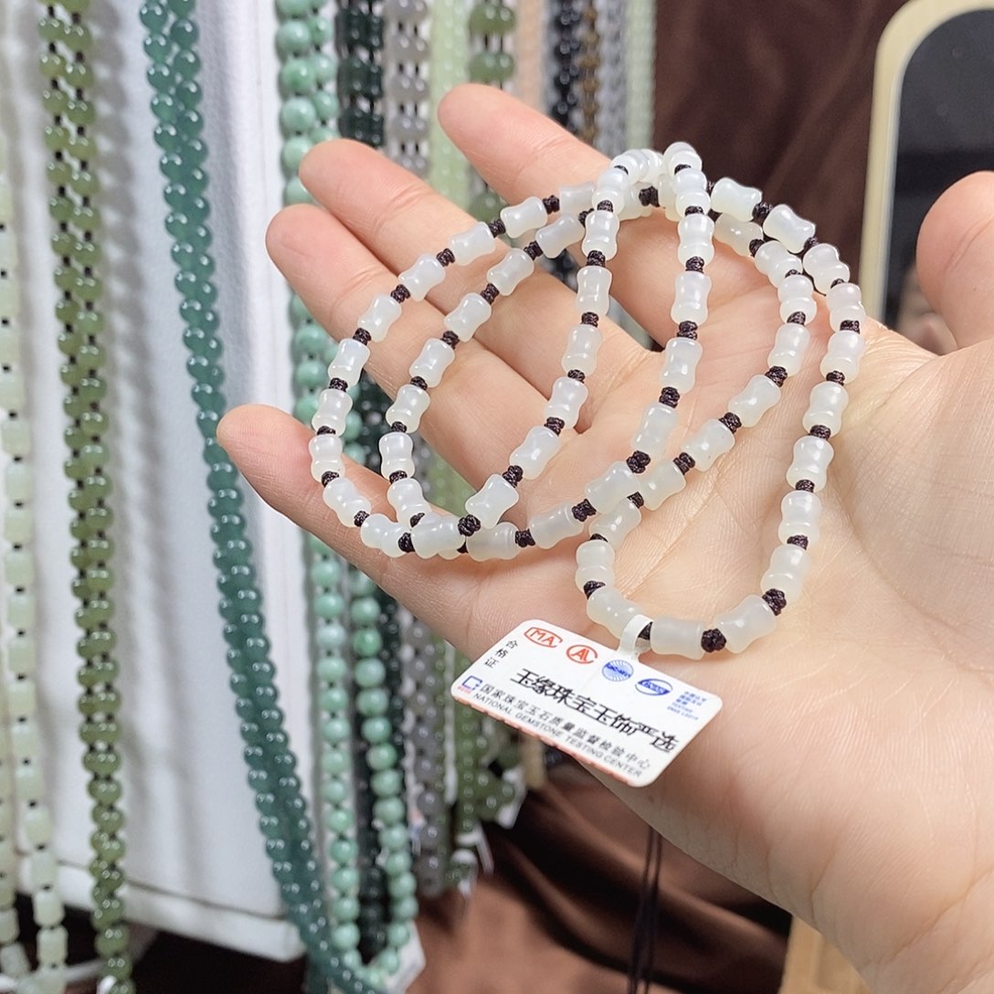 和田玉颈饰未镶嵌用****缘