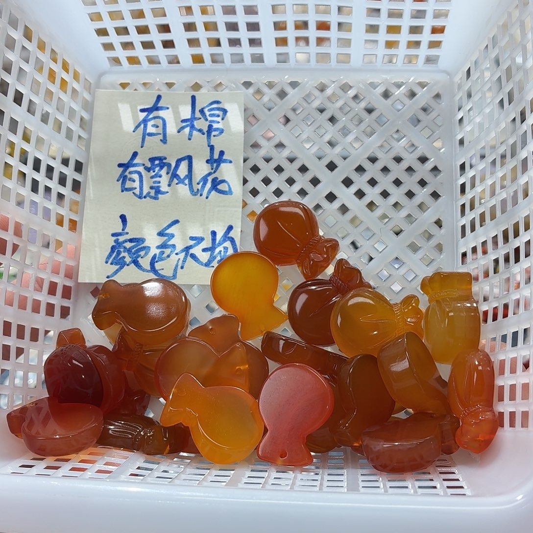 礼***遇玛瑙/玉髓未镶嵌吊坠(不含链)