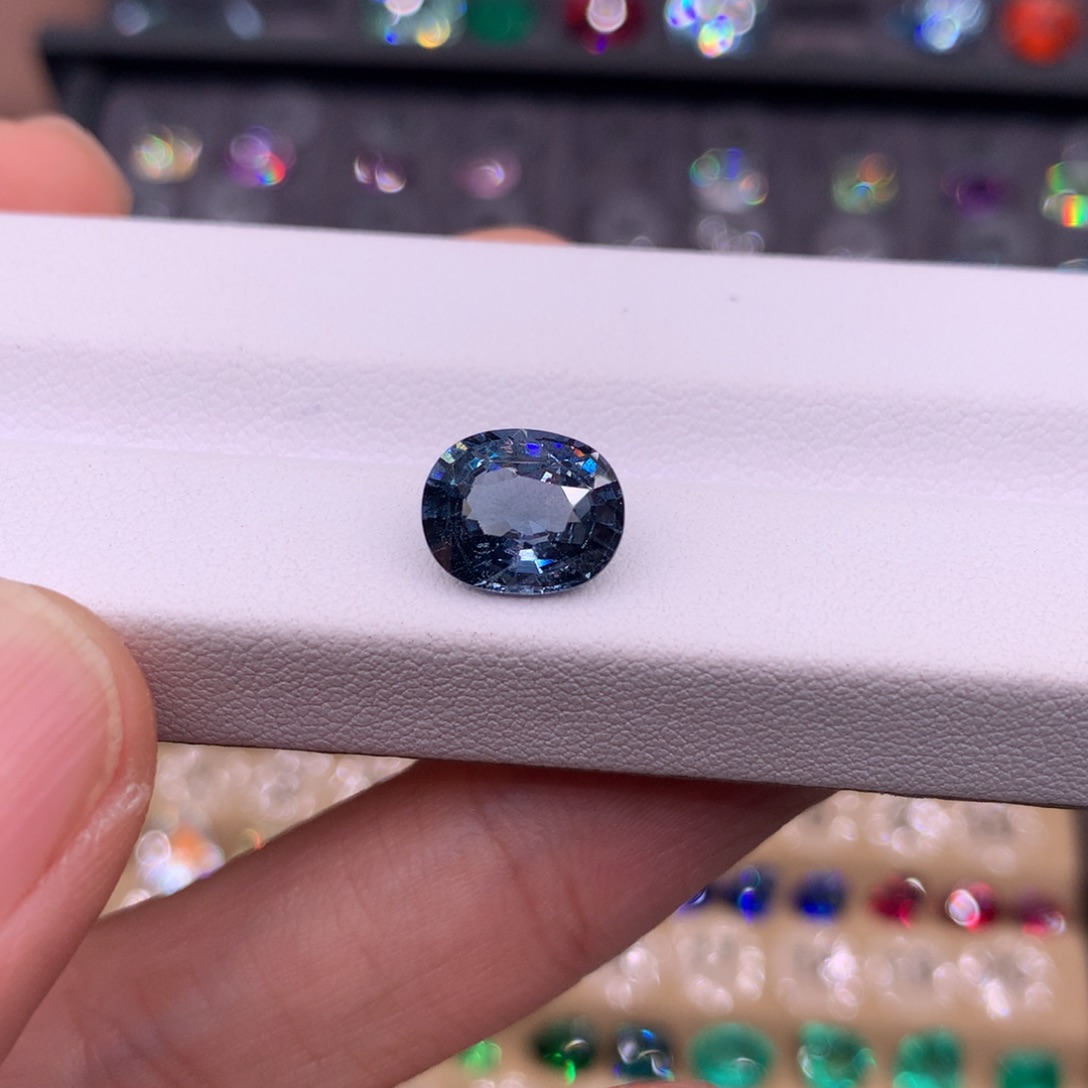 尖晶石裸石未镶嵌