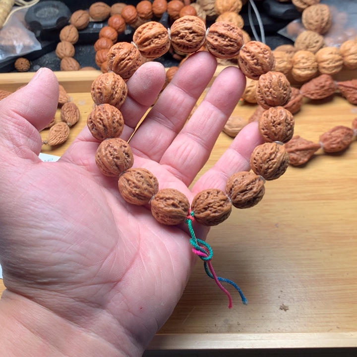 秘***包文玩核桃吊坠野生精品小核桃散籽