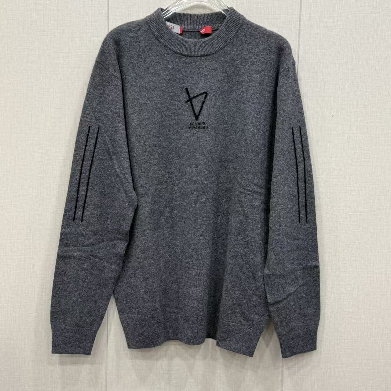 灰色_100%绵羊毛男款上衣 