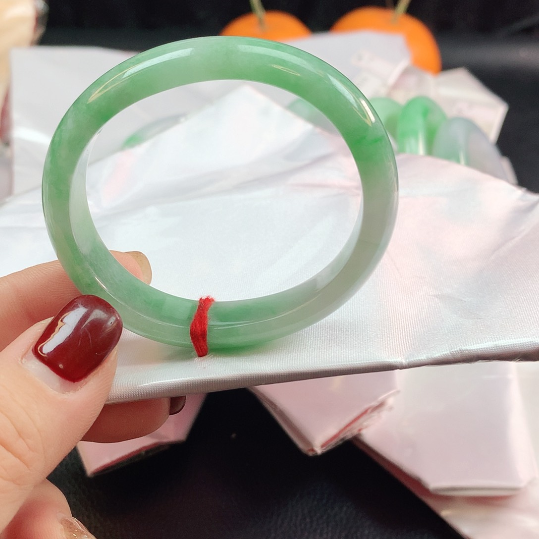 翡翠手镯未镶嵌贵妃882280