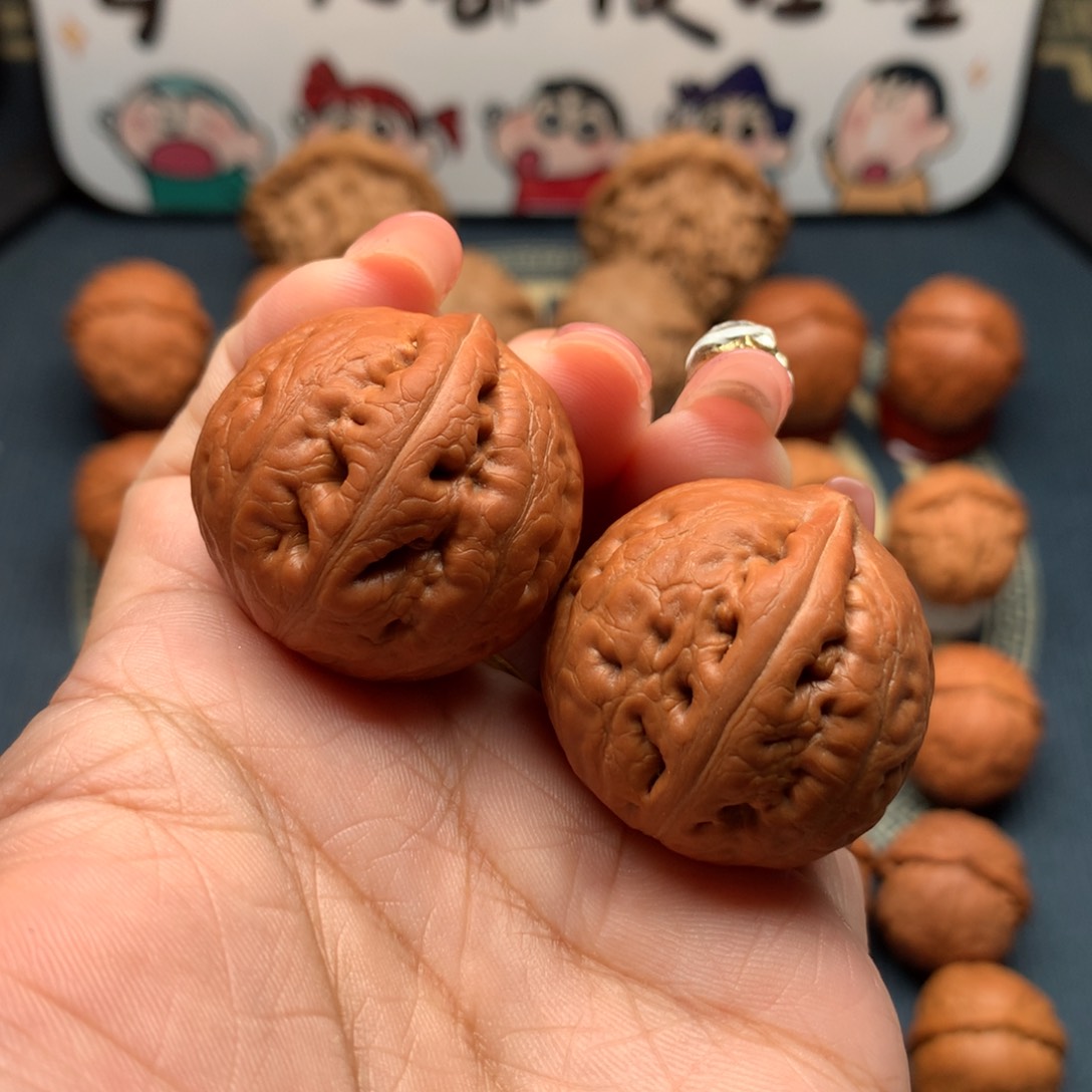 文玩核桃把件至尊虎头