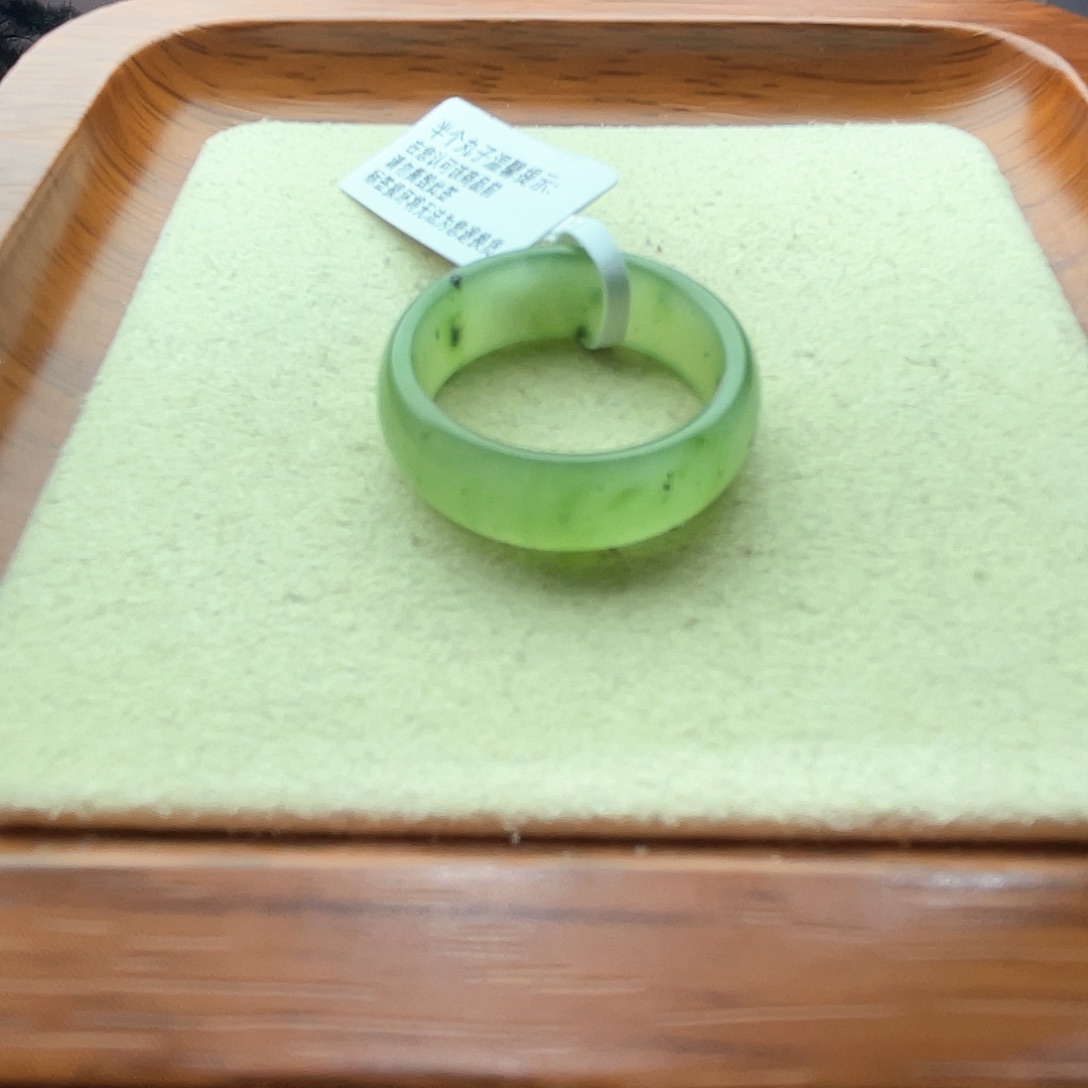 和田玉未镶嵌戒指碧玉果绿色小宽条19号