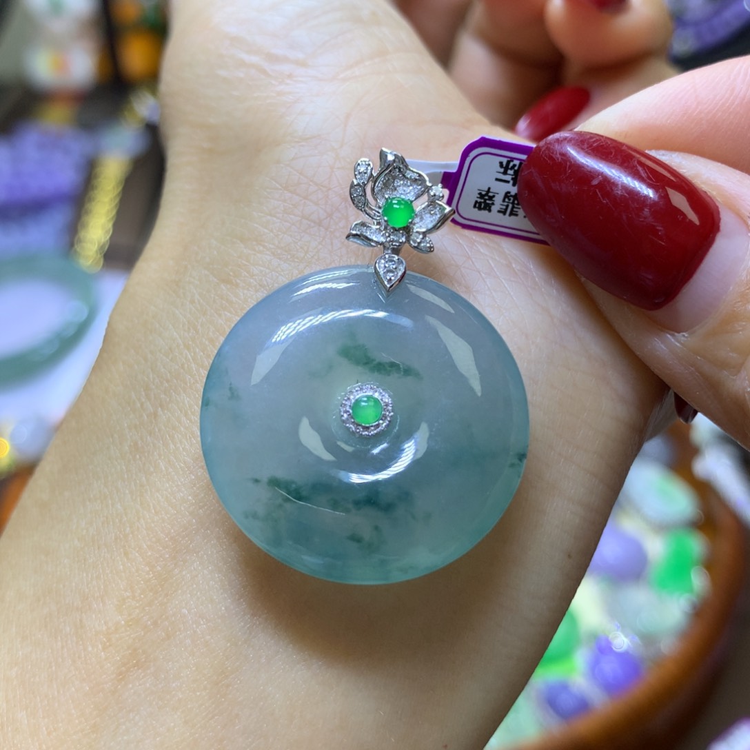 【闪购商品】翡翠颈饰18K金镶嵌翡翠