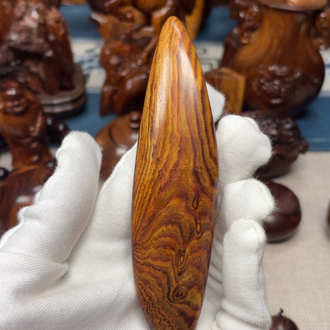 黄花梨/降香黄檀手把件