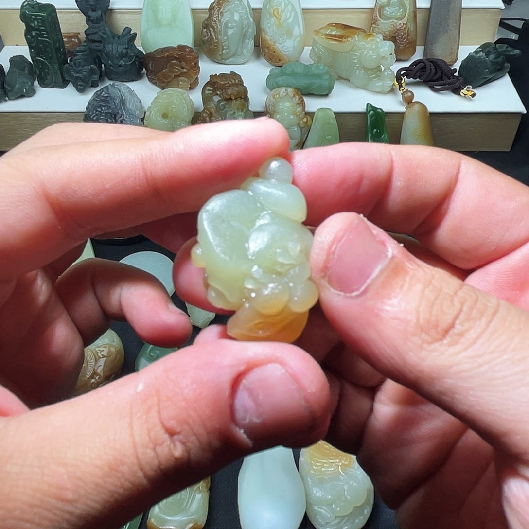 和田玉颈饰未镶嵌