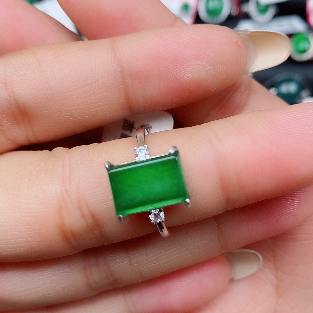 翡翠戒指银S925镶嵌戒指