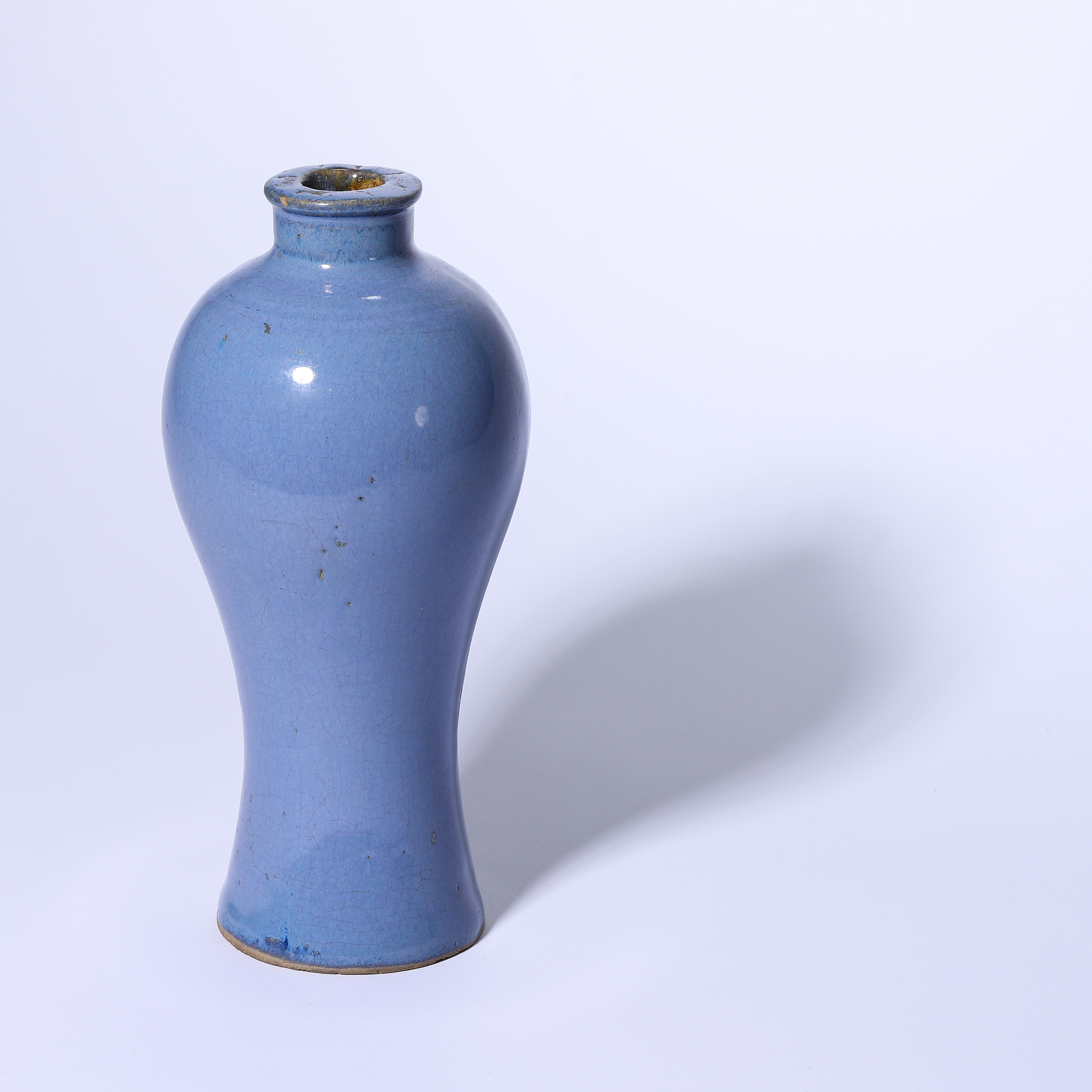 Lot18 清代 天蓝釉小梅瓶【古董拍卖】