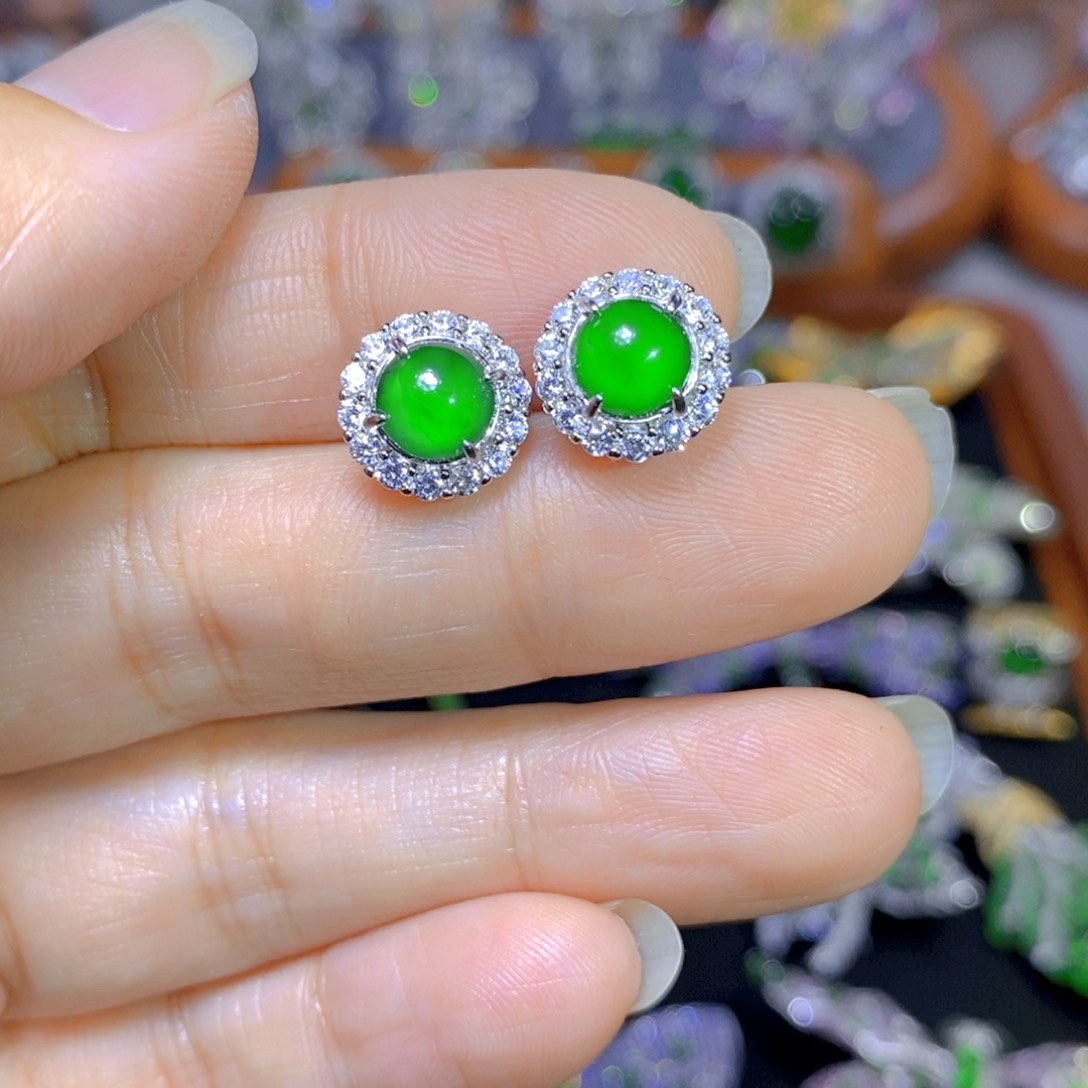 翡翠颈饰银S925镶嵌天然翡翠