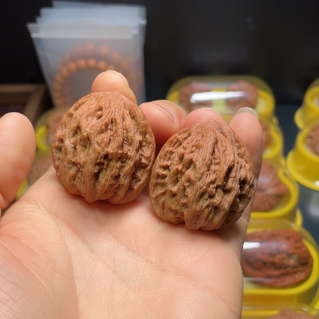 文玩核桃吊坠37尺麦穗虎头