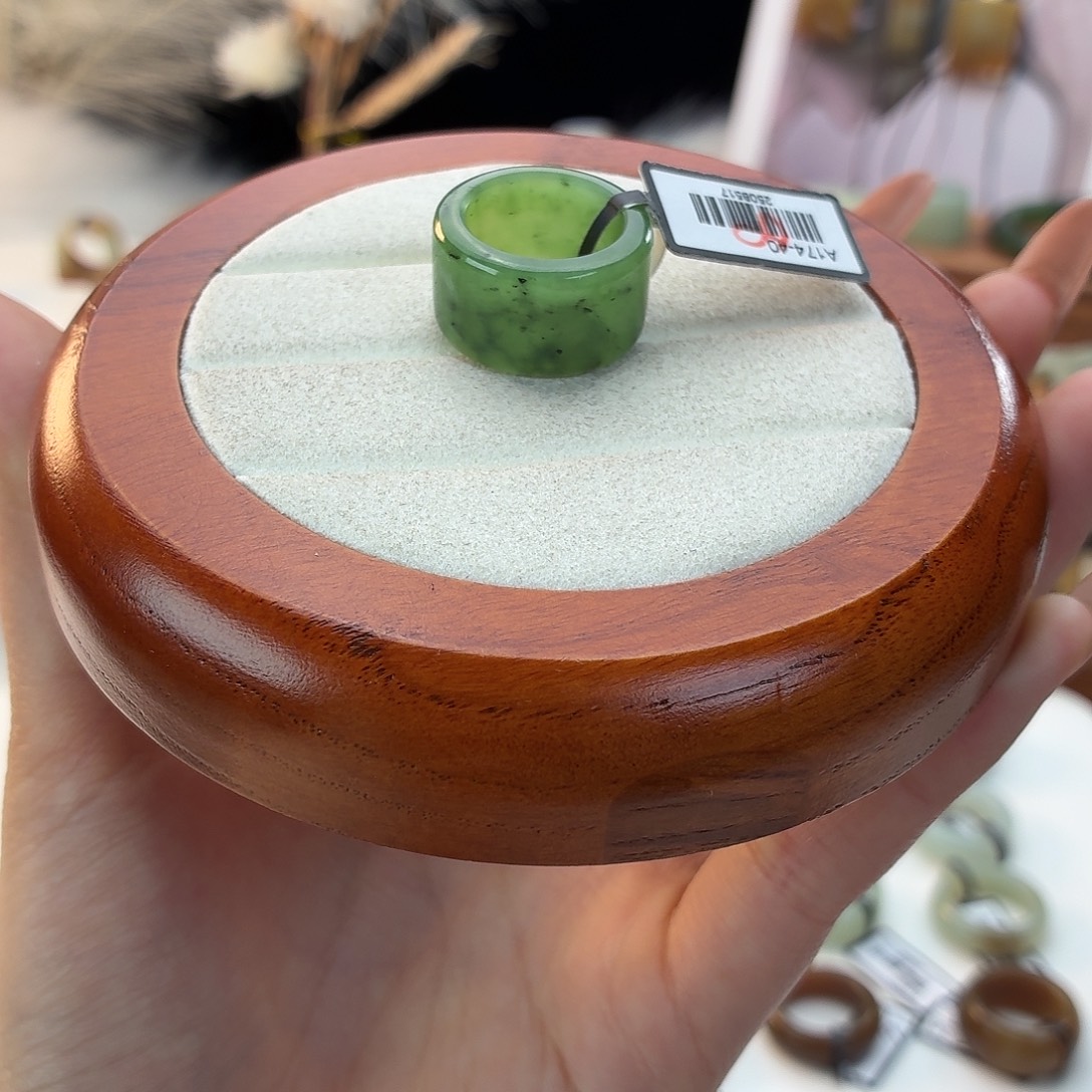 和田玉未镶嵌戒指碧玉圆切15.6j159