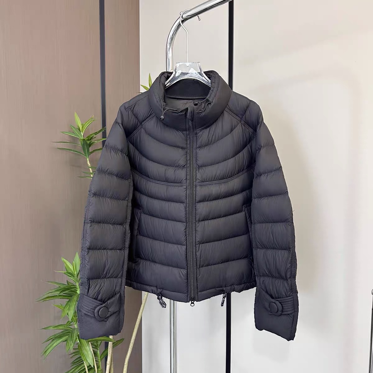 泡芙短款排骨羽绒服2582