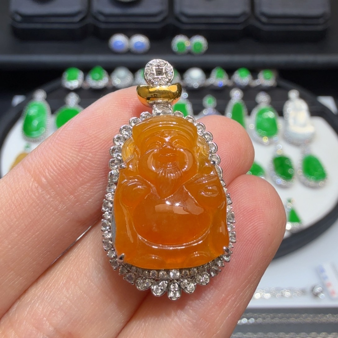 翡翠18K金镶嵌颈饰收到货48小时鉴赏期